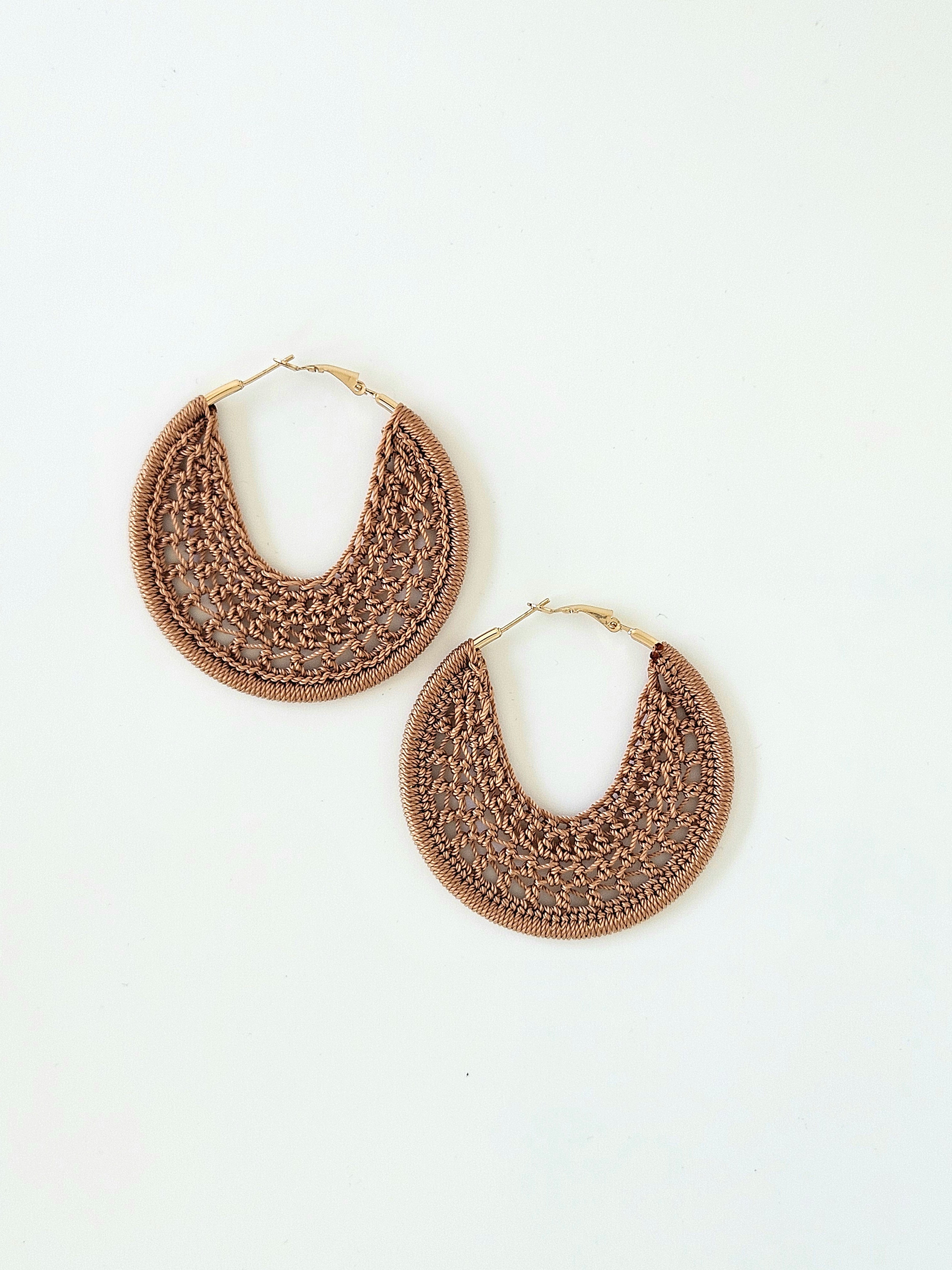 Lisa Earrings Taupe