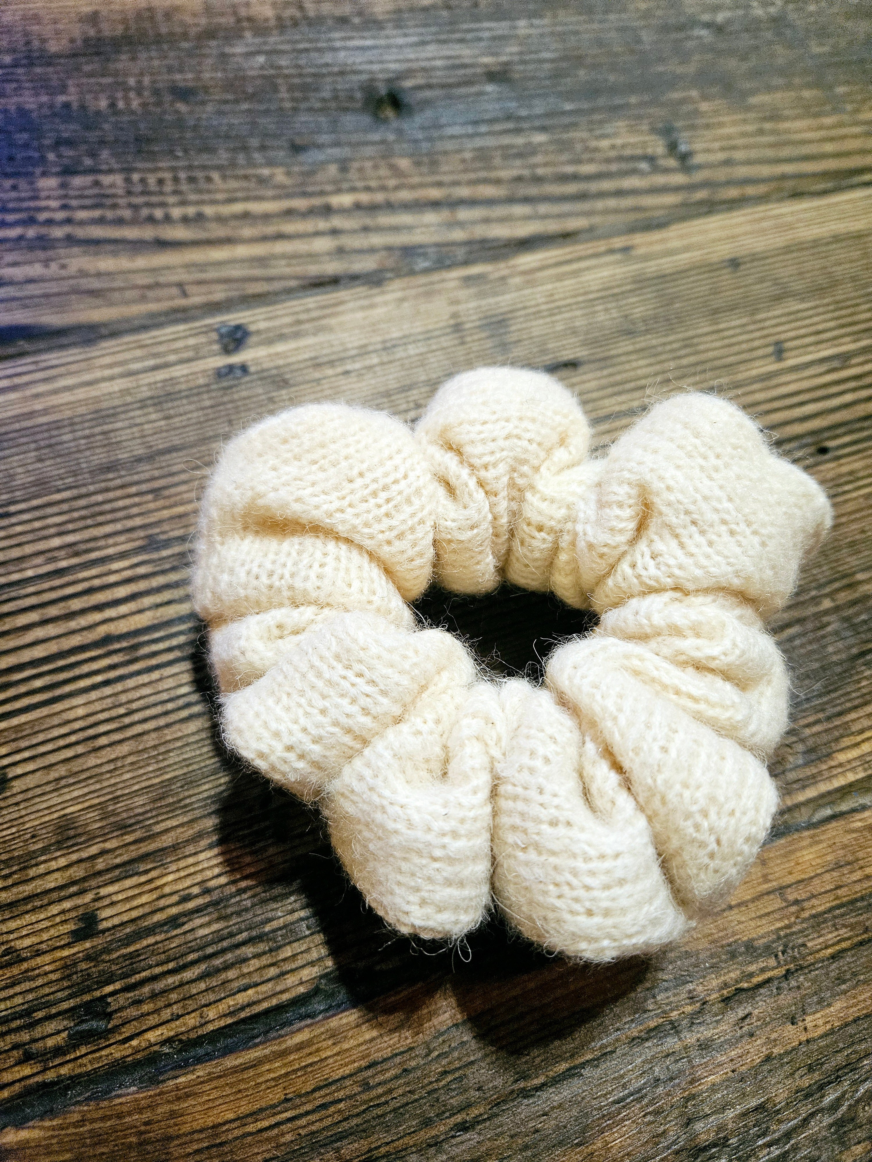 Jessica Textured Scrunchie Cream