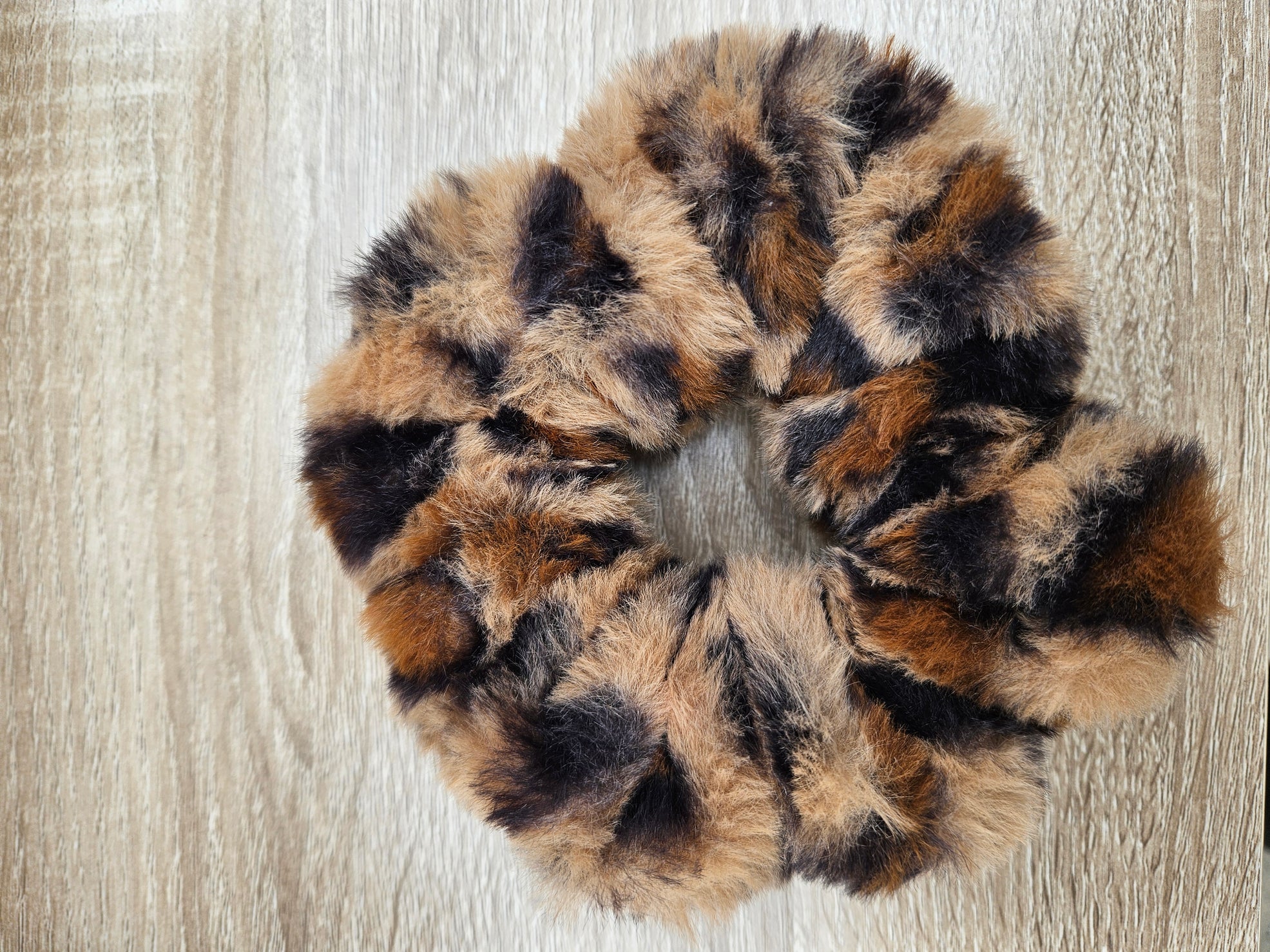 Teddy Fluffy Scrunchie White Print