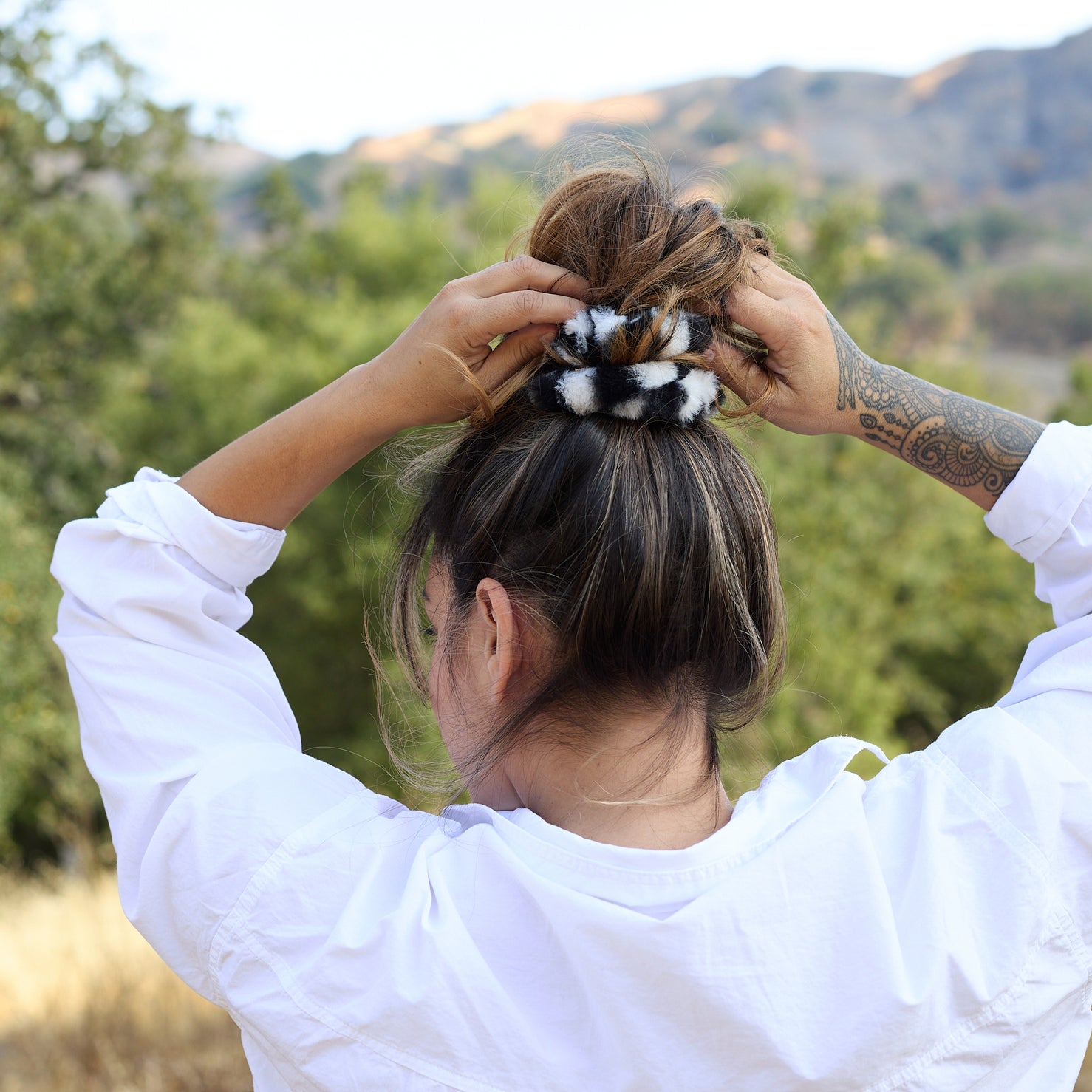 Teddy Fluffy Scrunchie White Print