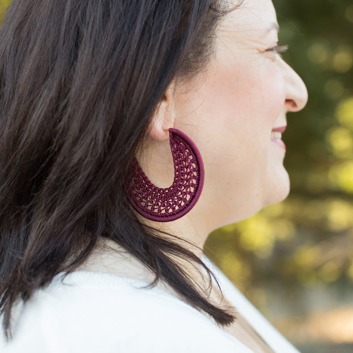 Lisa Earrings Maroon